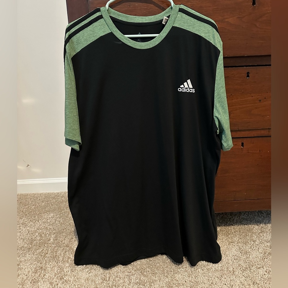 Adidas T-shirt